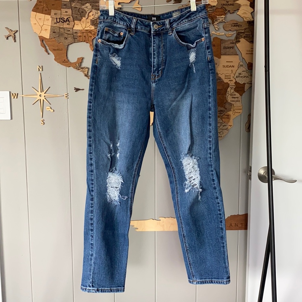 High rise mom jeans med/wash slightly distressed denim jeans